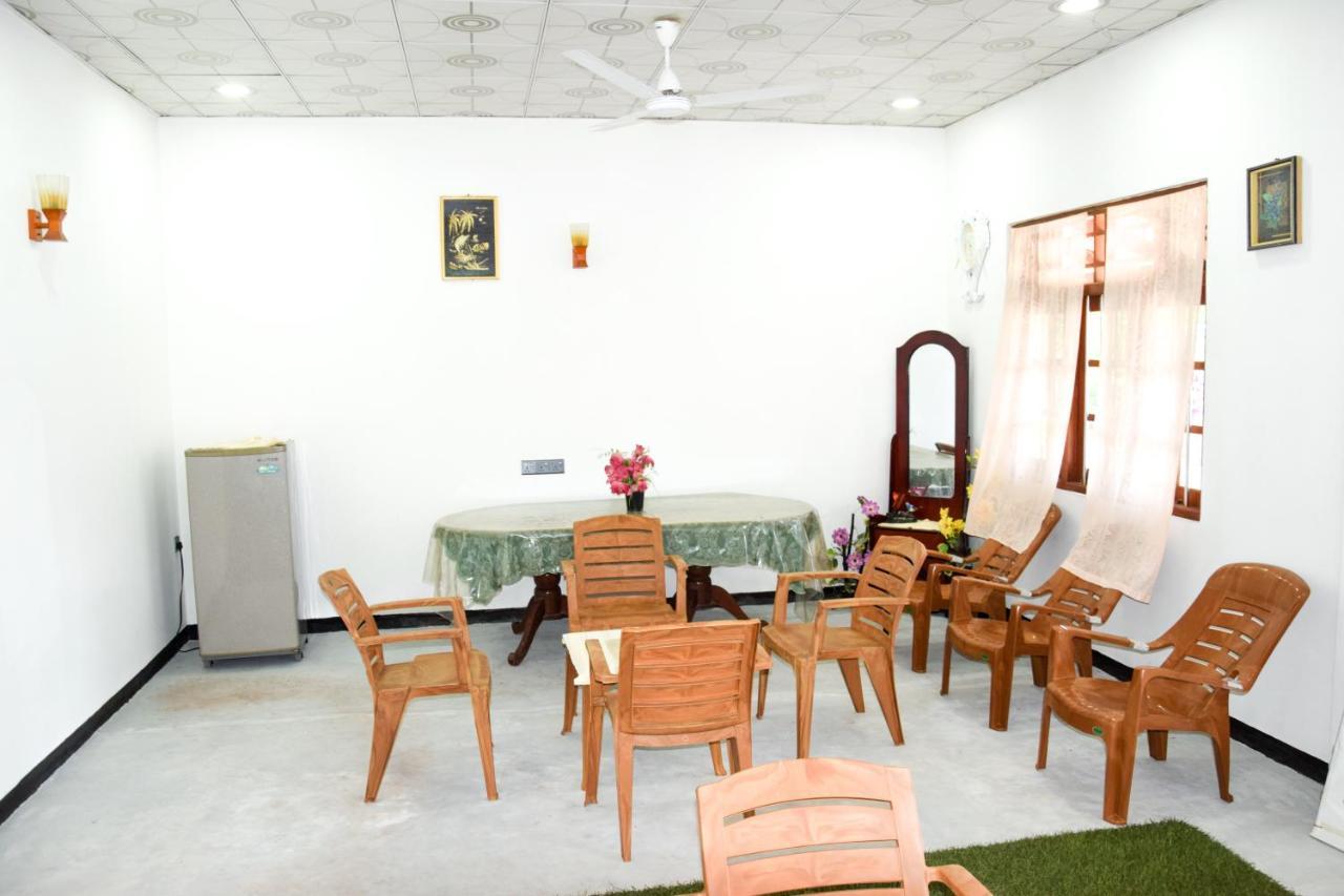 Tharaka Homestay Weligama Exterior photo